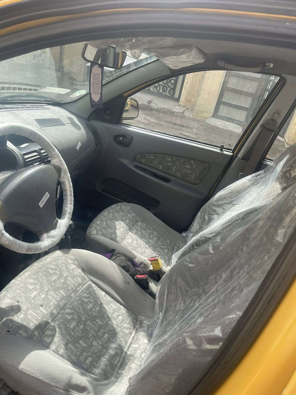 سلام عليكم طيبه ٢٠١٥ مصفره هيئه مكينه كير تبريد كله جديد صدر امامي مكفوله عدا شبر خشم جاملغ سياره احله من صور تحويل مباشر رقم انكليزي جاهزه سياره كبل لشارع رقم ***********
