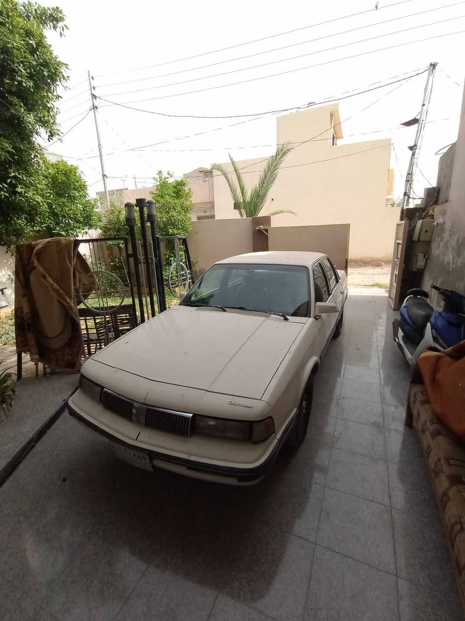 السلام عليكم اولدز 1990للبيع
مكينه كير صدر تخم تاير تبريد شاشه سنترلك دبل فيتبم بدون نقص سعر40$  ***********
