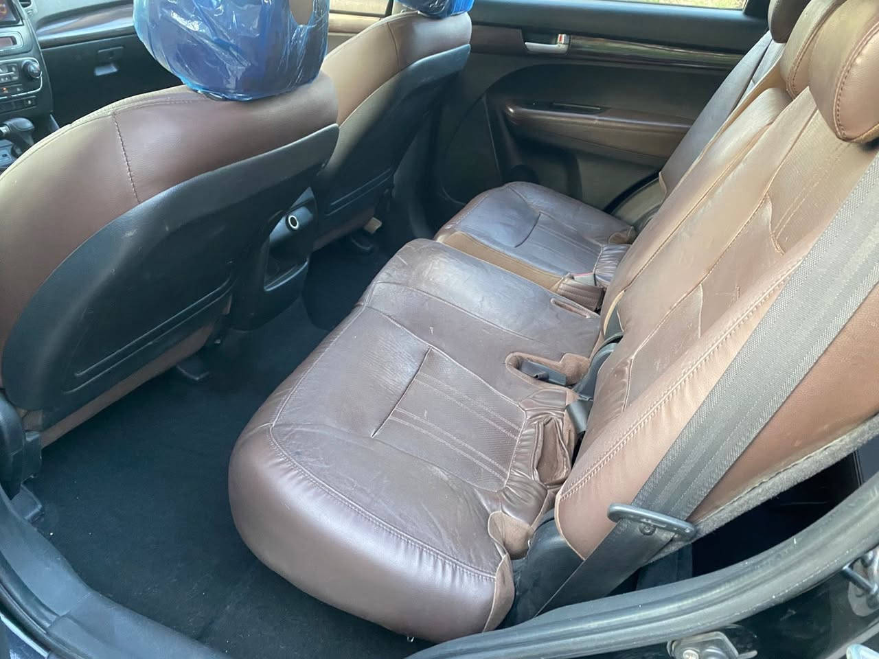 سورنتو فول مواصفات ٦ اسلندر فور ويل بنرامه ٧ راكب كشنات جلد وكهرباء سياره خليجيه ماشيه ٩٠ مكفوله من ظربه وصبغ سعر ١٦٨ ورقه وبيبهه مجال قليل  موديل ٢٠١٤. 
***********
