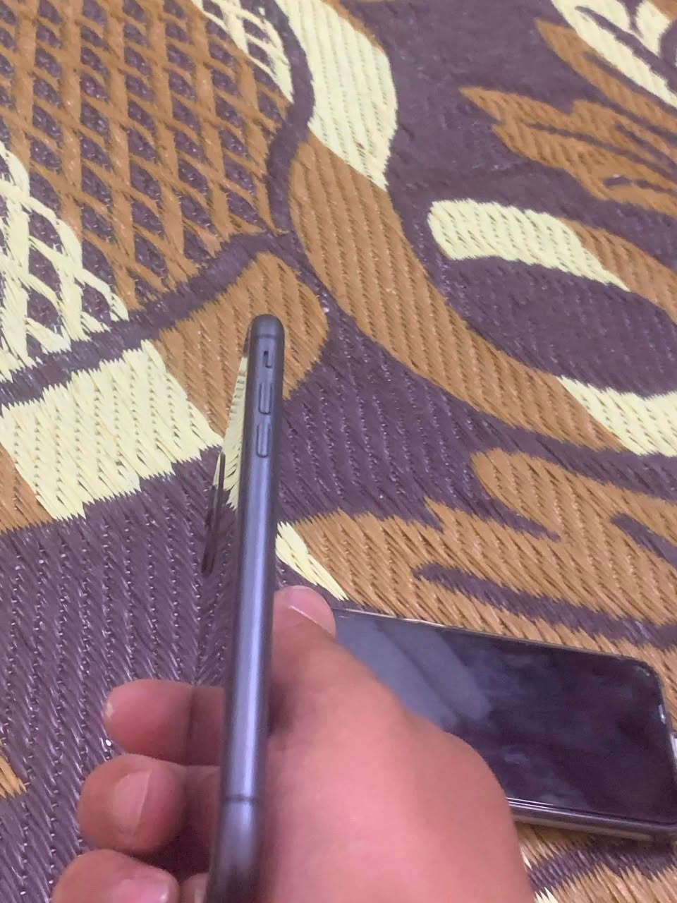 آيفون 11
ذاكرة 64
بطارية 88بلادي
تك سيم 
الجهاز حيل نضيف قطره هو ما يعبر 
جلخ ما بي  
السعر 290وبي مجال بصيط
التواصل عل الرقم 
***********

‭***********‬
الكورك بئ واتساب
