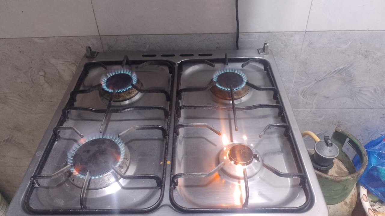 السلام عليكم طباخ نظيف للبيع نظافته 90% ناصريه مركز المحافظة الاتصال على ***********
