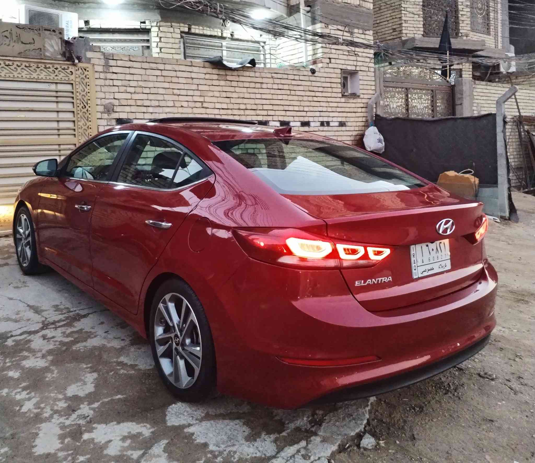 النتره موديل 2017 امريكي ماشيه ١١٠  محرك 2000 كير ايتي
كير مكينه مكفولات حداديه توني مبدله كلها جديده 
السيارة لمتدد فول مواصفات
بصمة ابواب بصمة تشغيل وبصمة جنطة 
أنارة ترحيب بالأبواب 
نظام النقاط العمياء
حساسات خلفية 
كامرا
٣ وضعيات قيادة 
عادي ، ايكو سبورت 
كشنات جلد 
كشن كهربائي ، 
٤ مقاعد تدفئة 
تدفئة ستيرن
يدات نيكل
انخفاض صوت التبريد عند تلقي المكالمات 
إنارة لد امامية خلفية 
سستم سماعات انفنتي
ضربته جاملغ وبنيد وربع صبغ بجنطه ليبل واحد 
السعر ١٢٣وبيه مجال مكاني كربلاء ***********
