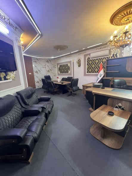 لليجار لليجار السيديه مربع ضباط شارع تجاري دار ٢٠٠ متر موثث اثاث مكتبي يصلح اي نشاط تجاري يحتوي صاله هول مطبخ خدمات صحيه عدد ٣ وغرف نوم عدد ٥ موثثات اثاث كامل درجه اولى الايجار مليونين ونص قفل 
***********
