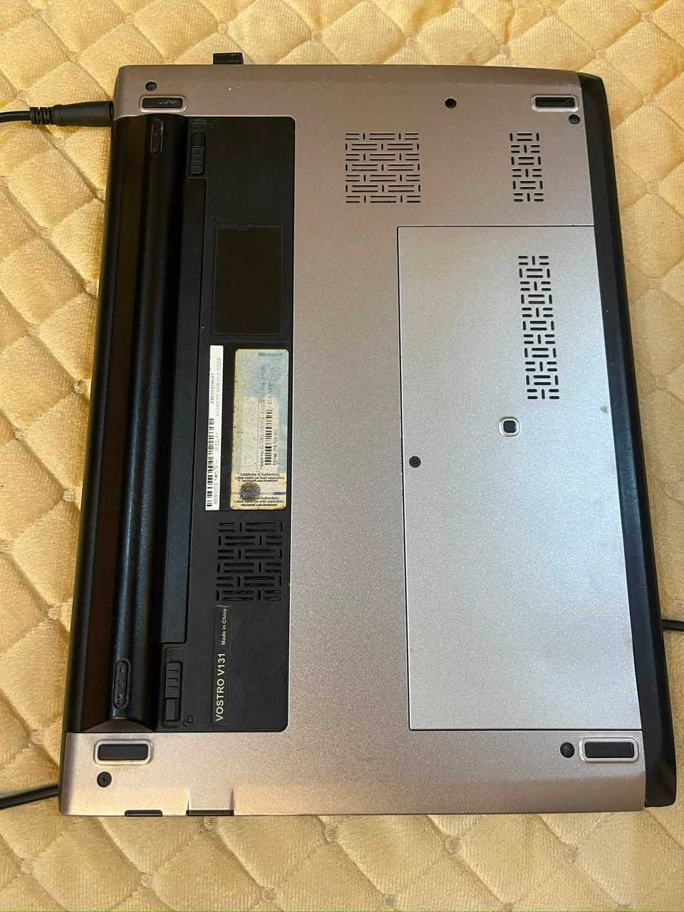 Dell Vostro V131
Core i3-2350M
RAM 4GB 
HDD 500GB
Windows 10 Pro 
شاحنة موجودة وياه  سعر 120 وبي مجال قليل حقك جية
مكاني البصرة-القبلة (***********)
