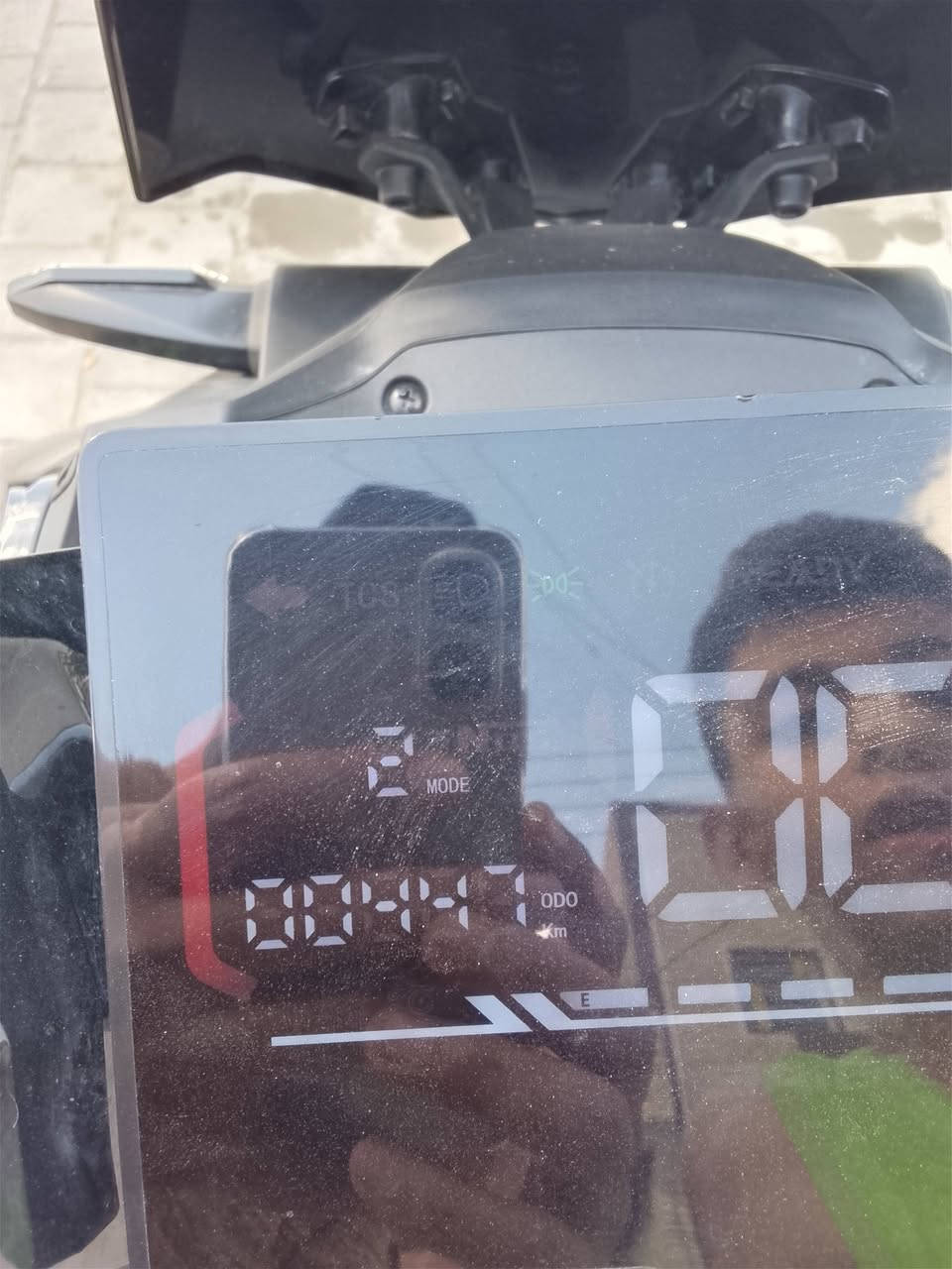 سلام عليكم دراجه اباجي سايج موديل ٢٠٢٦ ماشيه ٤٥٠ تاريخ الشراء 7/3/2026   السعر 10100 مليون و١٠٠ الف  جديده مواصفاته معروفه هاتف واتساب ***********
