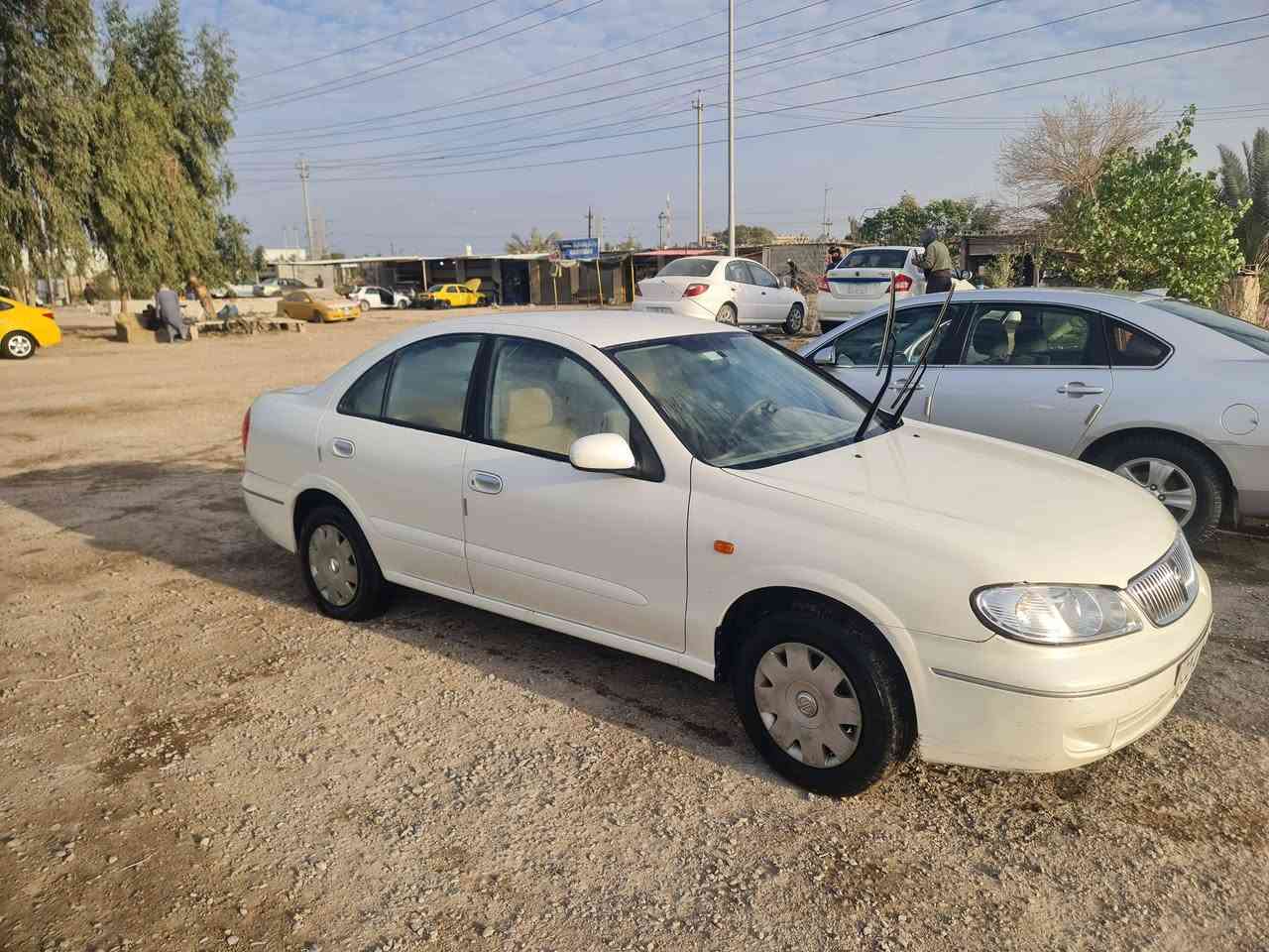 السلام عليكم 
نيسان سني ٢٠٠٩ رقم شمالي السياره بيها صبغ بالباب سائق فقط مكان السياره بعقوبه تقاطع القدس السعر ١٠٨  للإستفسار ***********
