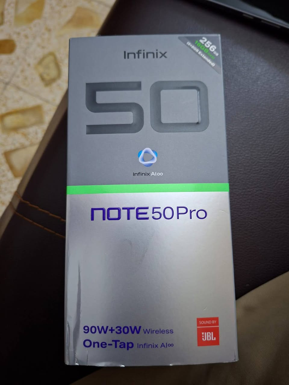 السلام عليكم
انفنكس نوت 50 برو الذاكرة 256 البطارية 5200 وتجي ويا شاحنتين شاحنة كيبل 90واط 40دقيقة يقبط من صفر للمية وشاحنة لاسلكي تلصق على ضهر الجهاز 30واط المعالج قوي بالالعاب ويشغل 60فريم بالبوبجي وبالتحديثات القادمة 90 فريم يشغل كامراتة حلوة مانعة الهزاز واضحة وما داخل تصليح وزلغ مابي قبل اسبوعين اخذتة 315الف رايدة 275الف وبي مجال *********** واتساب فقط ويدعم الذكاء الاصطناعي
