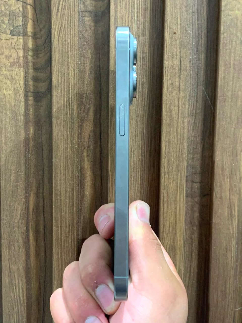 للبيع iPhone 15 bro max تفصيخ 

شاصي كلش نضيف شخط ما بي 
 
ذاكرة 512  دبل سيم 

ناقصة خريطة وشاشة  و بيت سيم 

الباقي كلشي شغال 

السعر 225 وبي مجال قليل 

للستفسار *********** واتساب
