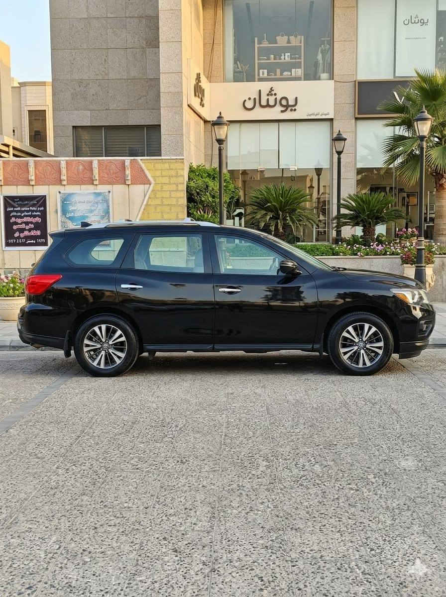 نيسان باثفندر 2020 رقم بغداد مداور ثاني ماشية 76 الف كيلو  الخاص او الاتصال على الرقم *********** معروضه 185 ورقه مكان السيارة مدينة الناصرية
