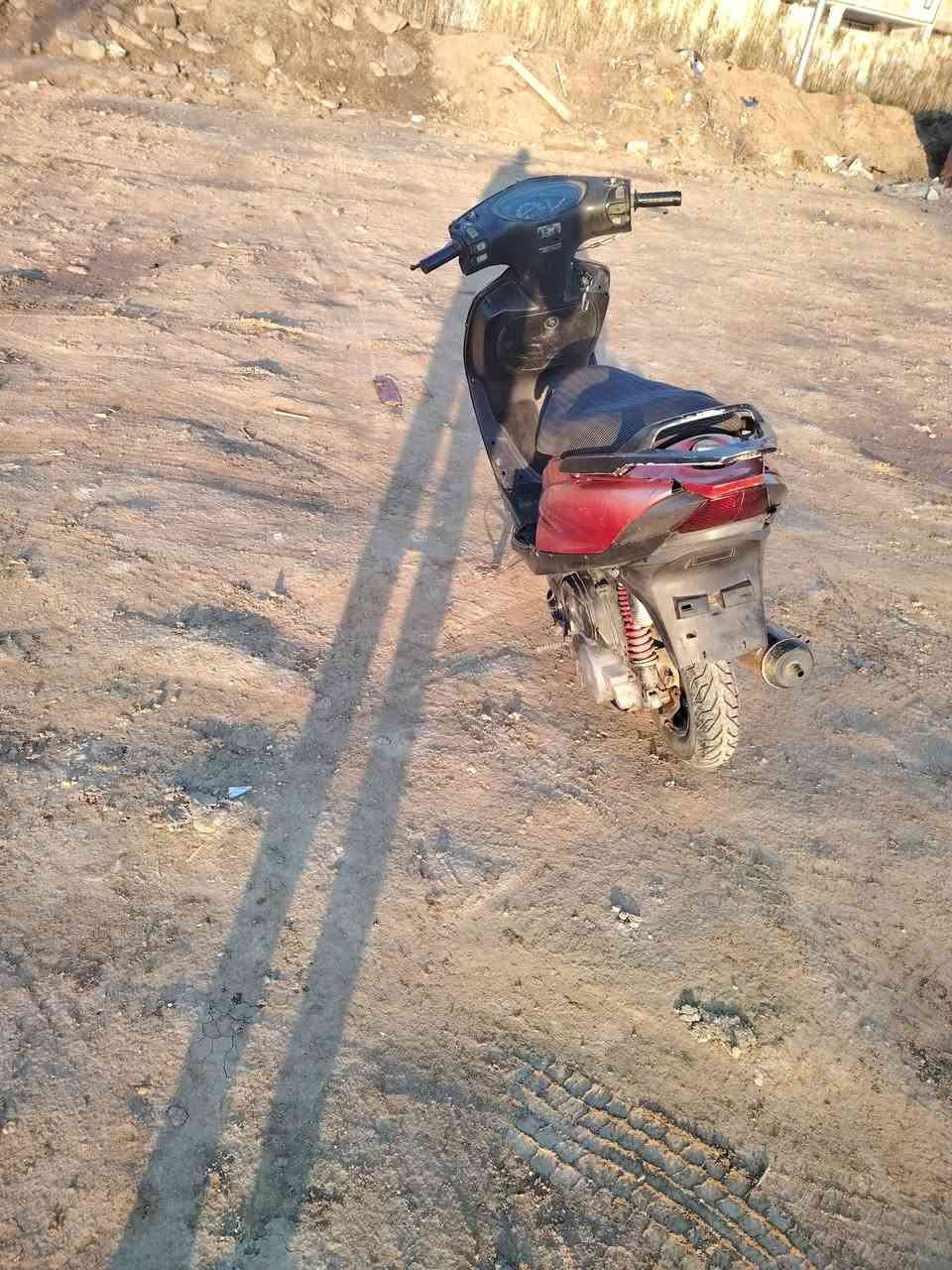 سلام عليكم دراجه 140 ) شقله مابيه شي البيع مكاني المحموديه ***********
