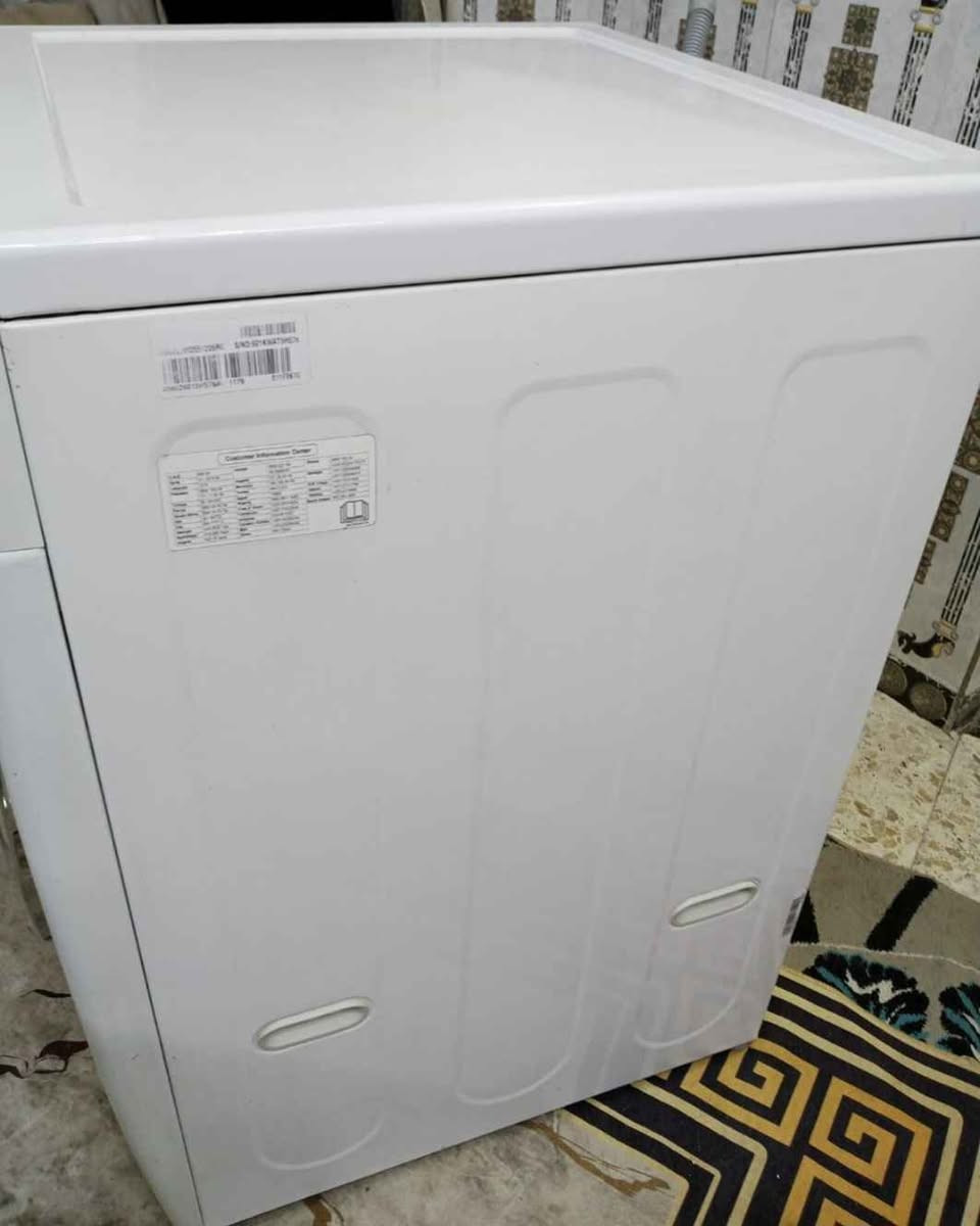 سلام عليكم غساله فول اوتوماتيك ايلجي اصلي جانبي وكاله اخت الجديده فول غنيه عن التعريف حجم كبير بطانيه ١٧ كيلوو انفيرتر اقتصادي غسل وتجفيف وتنشيف وبخار كوي انفيرتر اقتصادي  مكاني بغداد متوفر توصيل *********** بغداد, العراق
