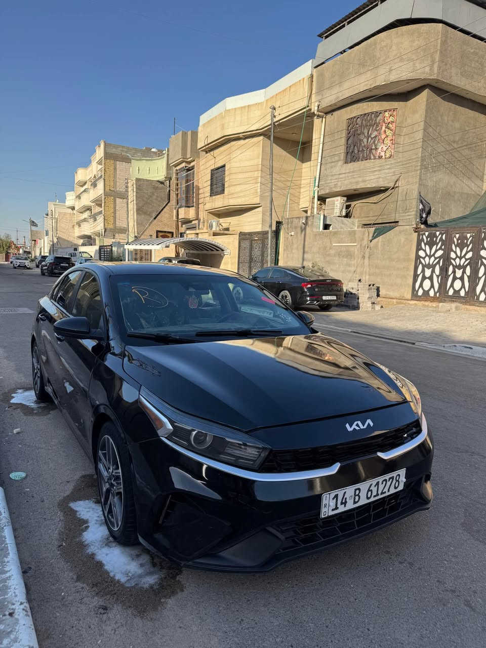 السلام عليكم 
♦️فورتي 2024 
♦️دخول جديد رقم بصرة حرة تحويل ثاني يوم 
♦️سيارة جديدة ماشية (١٦) الف كيلو 
♦️وارد امريكي تبديل قطعتين جاملغ أيمن وبنيد 
♦️مكينة ٢٠٠٠ دوش 
♦️ مواصفات نص فول LX 
♦️شاشة وكامرة دوارة
♦️رادار امامي 
♦️تحديد مسار 
♦️كروز سرعة 
♦️توقف ذاتي 
♦️سياقة آلي تحكم ستيرن 
♦️حساسات اطار 
♦️٣وضعيات قيادة (سبورت+عادي+ذكي) 
♦️شادلها منظومة زنون 
♦️ويلكب كروم ١٧ اصلي وتخم تاير نظيف
♦️سيارة كلشي بلاد بيها وجديدة وبالعافية عل ياخذه
♦️السعر ١٣٠$ وبيها مجال قليل مو شراي لايكسر بالحلال اكو كلشي بسوك 
♦️مكاني البصرة هذا رقمي *********** البصرة, العراق
