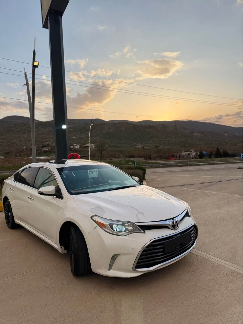 سەرەتا بەناوی خوای گەورەو میهرەبان🤍
تویتا ئەڤەلۆن 
٢٠١٧مانگی ٥
 فول ناوزەرد
بڕاوەی دوبەی✅
سعری ١٠٧وەرەقەو مەجال 
ژ.م***********
شوین  قەزای دوکان
 مواسەفات خلیجی فول
سلایت بەسمە کوشن جڵد
پیشودوا حاسە ئاوینە ئیشارەت
٣مۆدی لیخوڕین
(Eco sport normal)
دەبڵ ئیکۆیە سەیارەکە بەنزین هەر ناخوا
١٥٩هەزار هەقیقی ڕۆشتوە 
گیڕومەکینەی بەشەرت نەکراوەتەوە
دیجیتاڵیشی نیە
ئاوینە شەفتو ئەوتۆو ئیشارەت
لایت لیدو عەدەسە
٤تایەو ویلی لۆکی لە سەرە 
تەقەو ڕەقەی نیە 
مەسروفی نیە
هایدرۆلیکی گێری گۆڕاوە
 دەعمو لیدراوی نیە بەشەرت
سەقفی بۆیاخی نیە بەشەرت
سعری ١٠٧گەڵا مەجال برایانە
ژ.م***********
شوین قەزای دوکان دخان, السليمانية
