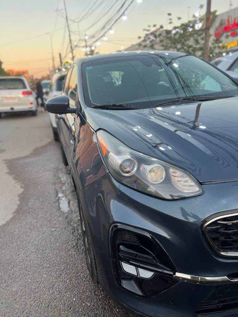 السلام عليكم 
سبورتج 2020
وارد امريكي بنيد صبغ فقط 
محرك 2400 
جاهزه وجديده بدون نقص 
مكانها بغداد *********** بغداد, العراق
