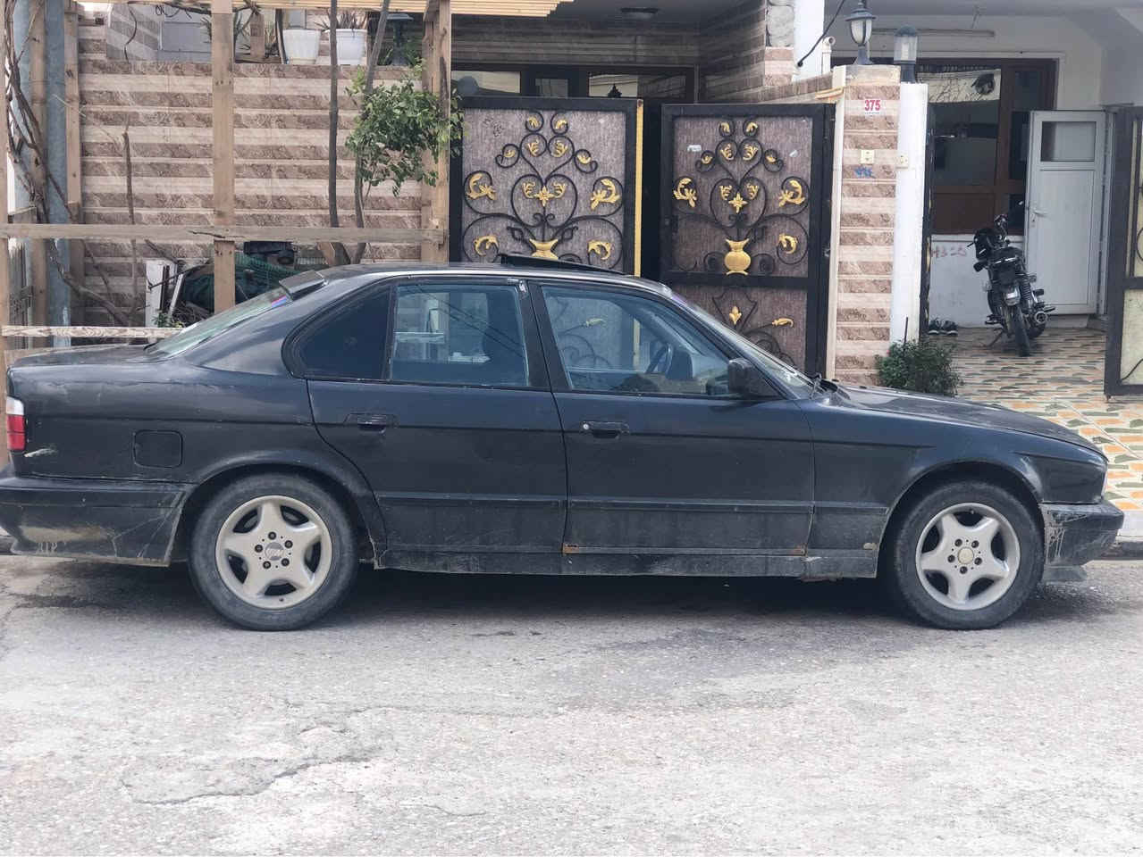 Bmw 520 مۆدیل ١٩٩١ گێر و مەکینەی بێ حەیبە سەرف و بوخاری نیە تەقە و رەقەی نیە توند و تۆلە ٥ وەرەقەی غرامە لەسەرە أربيل, العراق


**إذا كنت صاحب هذا الإعلان وتريد حذفه لأي سبب، رجاءا أرسل رسالة إلى الدعم الفني**