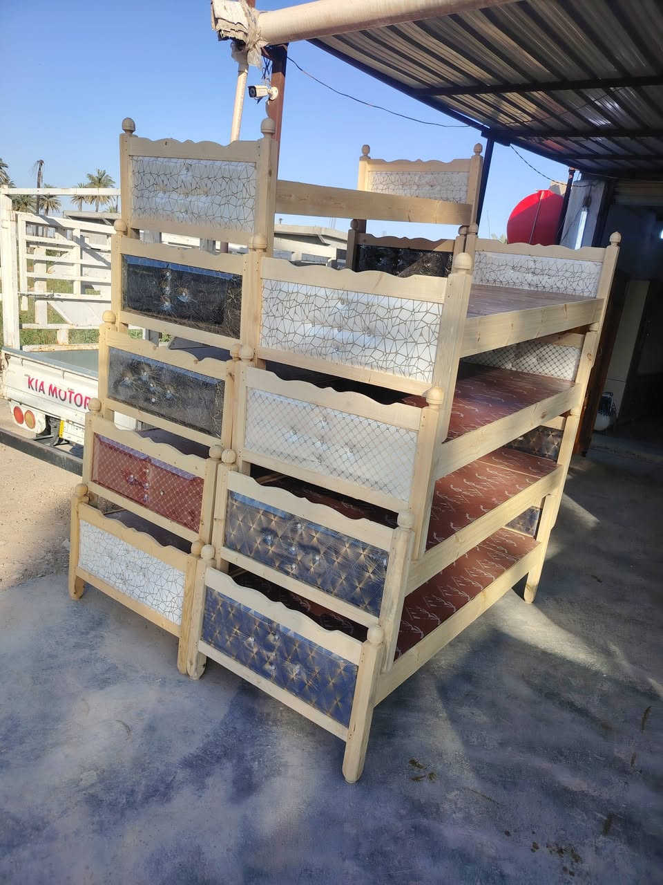 تم وصول كناتير بمختلف القياسات العنوان المقدادية قرب جسر الانكليز مدخل سريحة هاتف ‏‪077-403-43250‬‏
