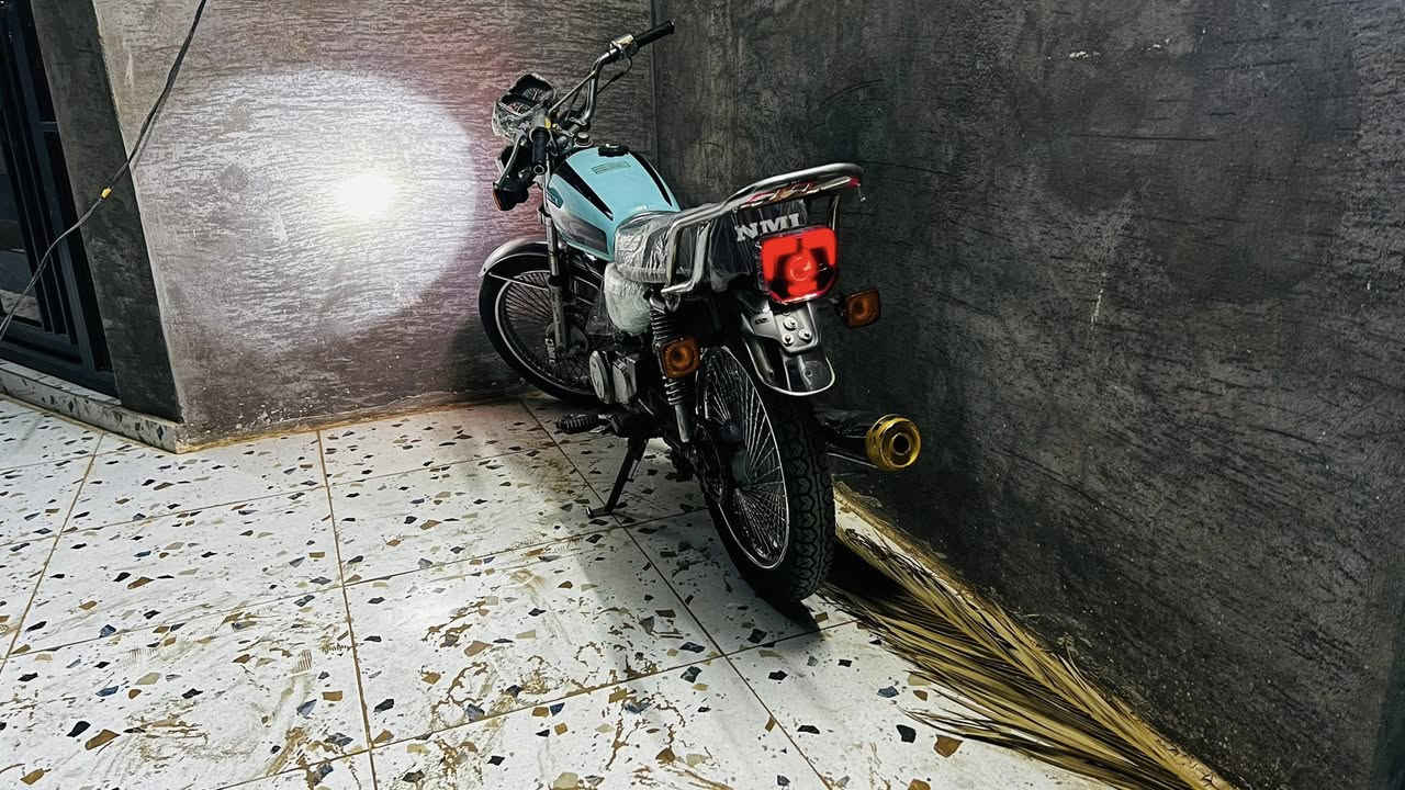 السلام عليكم دراجه أيراني أربعه كير موديل 2017باب اول مبدل ولفات وبستم شرط تآكل الكاع ورقه وحده منفيس مستعجل على البيعه السعر 450وبيها مجال حك الجيه مكاني صلاح الدين قضاء بلد يثرب رقمي ***********
