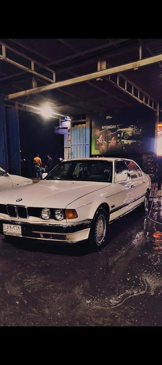 للبيع بي أم 735 / 6 سلندر كفاله گير ومكينه وحداديه وتخم تاير وكهربائيات وتبريد شغال ومشروط بس بي بوري واحد مثقوب السياره نصبتها حلوه وترايك 200 مكاني كربلاء السعر 40 وبيها مجال الاستفسار عالرقم ***********
