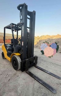 سائق رافعه شوكيه متفرغ للعمل ٠٧٧٢٦٨٧٦٨٧٠