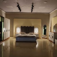 غرفة نوم ١٠ قطع • سرير ١٨٠×٢٠٠ • كنتور ٣٣٥سم