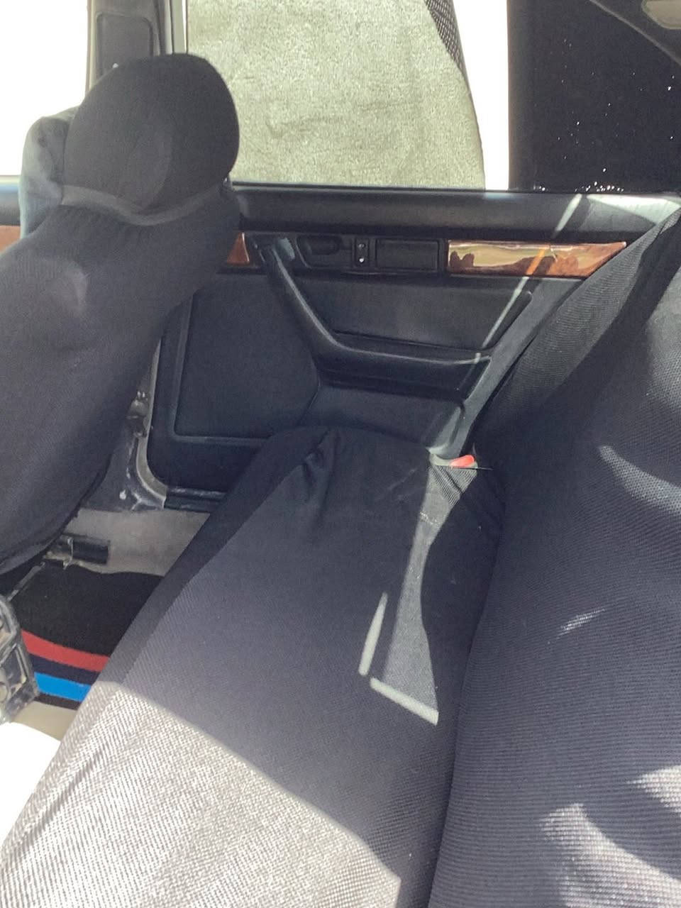 سلام عليكم بي ام موديل 93عليها غرامات 6 ورقات ينزل من سعرها نواقص البيهااا دعاميه اماميه وكيج الحماوه فقط رقم أربيل سنويه صاقطه بسمي وكاله خاصه بل سياره الي حق بتحويلها سياره كير عادي تزويد العليها شوته وهدرز تحويل شوكت ميعجبك سياره كامله سياره احله من صور كشنات جلد بردات بلاديه سياره جاهزه شغل وطلع سعر المطلوب 46 
رقم الهاتف ***********متواجد بس تصال لا واتساب ولا فيس
