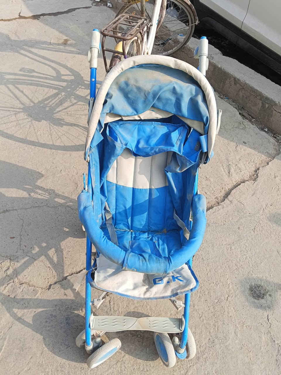 عربانه مال اطفال نضيفه للبيع قيم وخذ ***********
