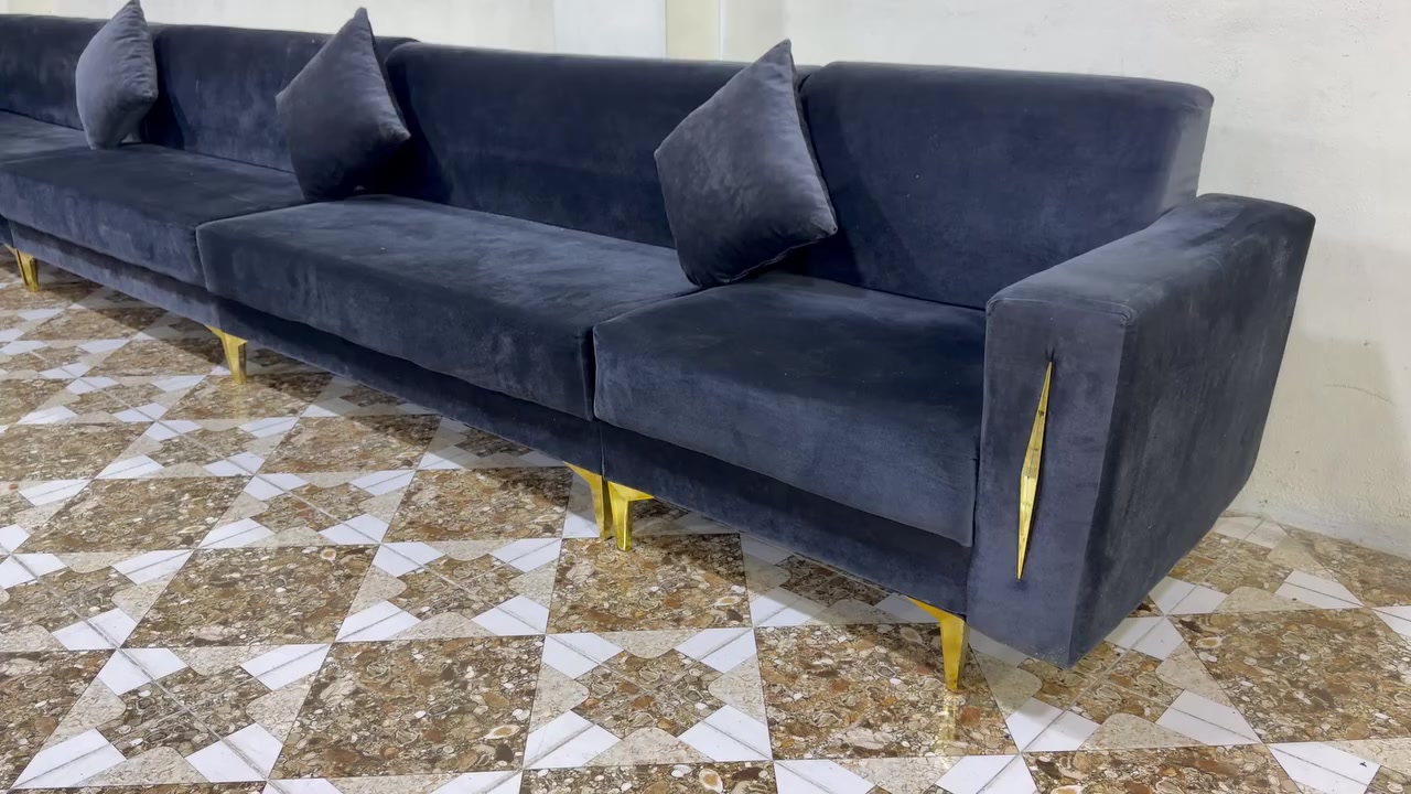 سلاو ئةم زاويية 23نةفةريية
بؤفرؤشتن لؤك لؤكة بيعيبة 
مالي دؤستة رةنگيگي تايبةتيشة 
بؤسةعر پةيوةندي بكةن 
ژم***********
شوين كةلار
