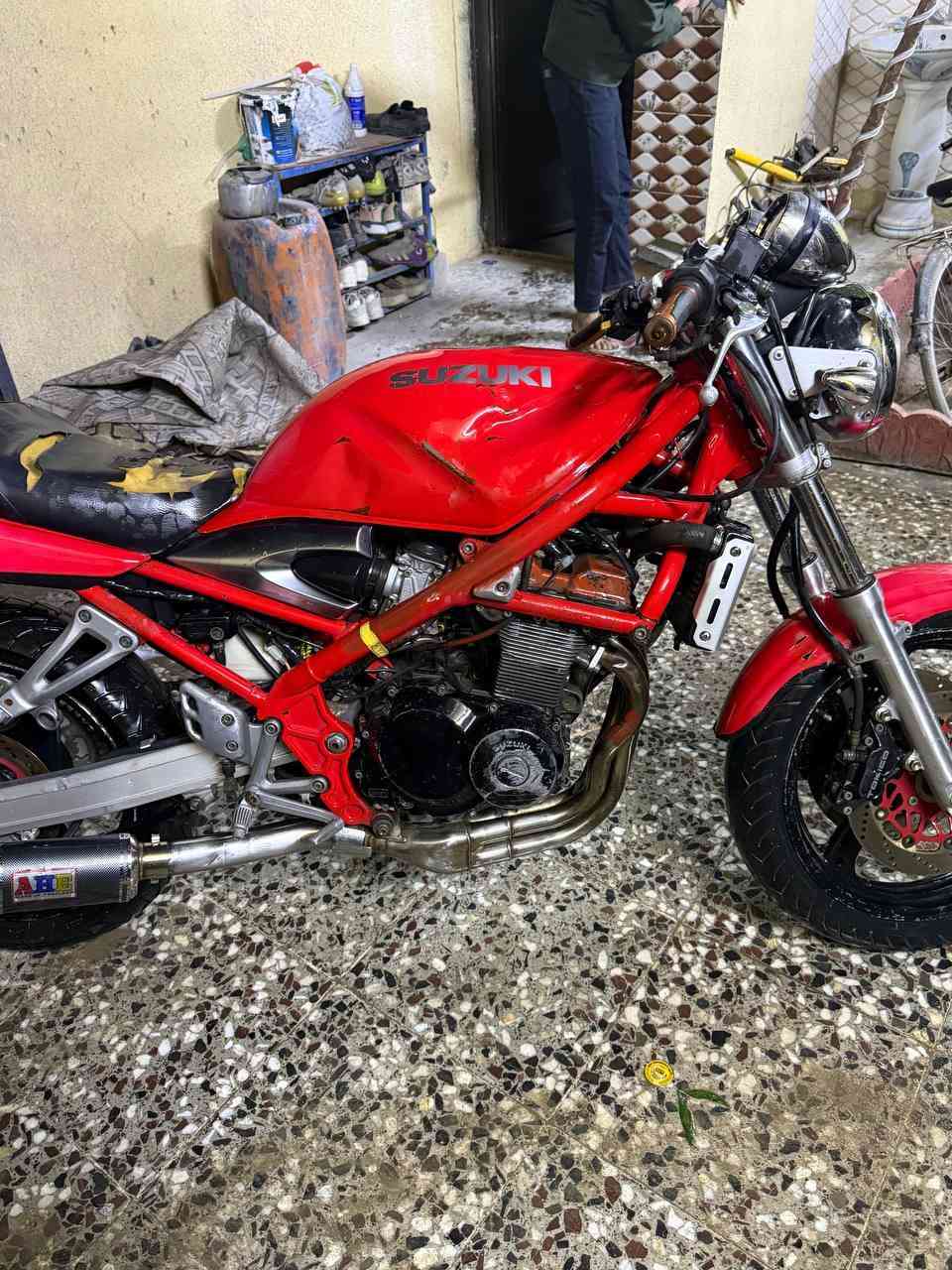 السلام عليكم 
السلام عليكم /
بانده كرستال 400 محرك vc قبق احمر الدراجه جانت شغاله وكلشي ما بيه هسه طافيه نقصه سلف وباتري وجوزه فقط وبيه تاير خلفي جديد ودراجه شوفه عينكم سعره 500 وبيه مجال حك الجيه مكاني بغداد ابو غريب ابيع كوم حديددد *********** #الجميع
