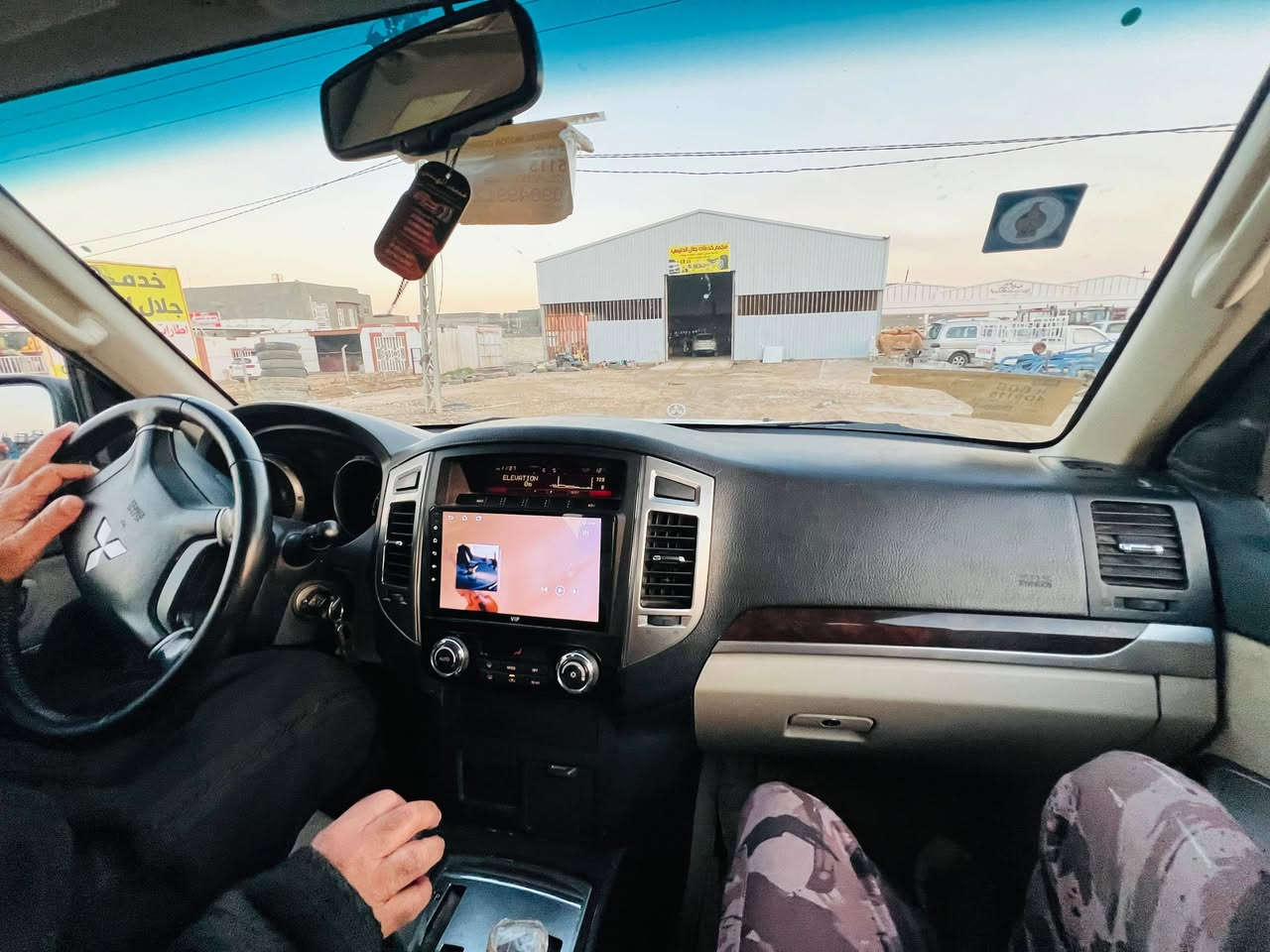 السلام عليكم
باجيروا 2016 
رقم بصرة مشروع وطني
محرك 3.5
 لون ابيض صدفي
السعر 165 
***********
