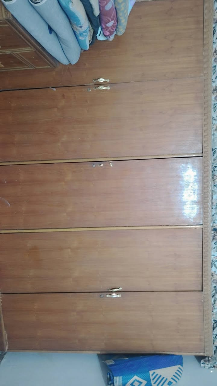 السلام عليكم مكان حي اور بوفيه ب ٣٥ او كنتور ب ٧٥ ***********

