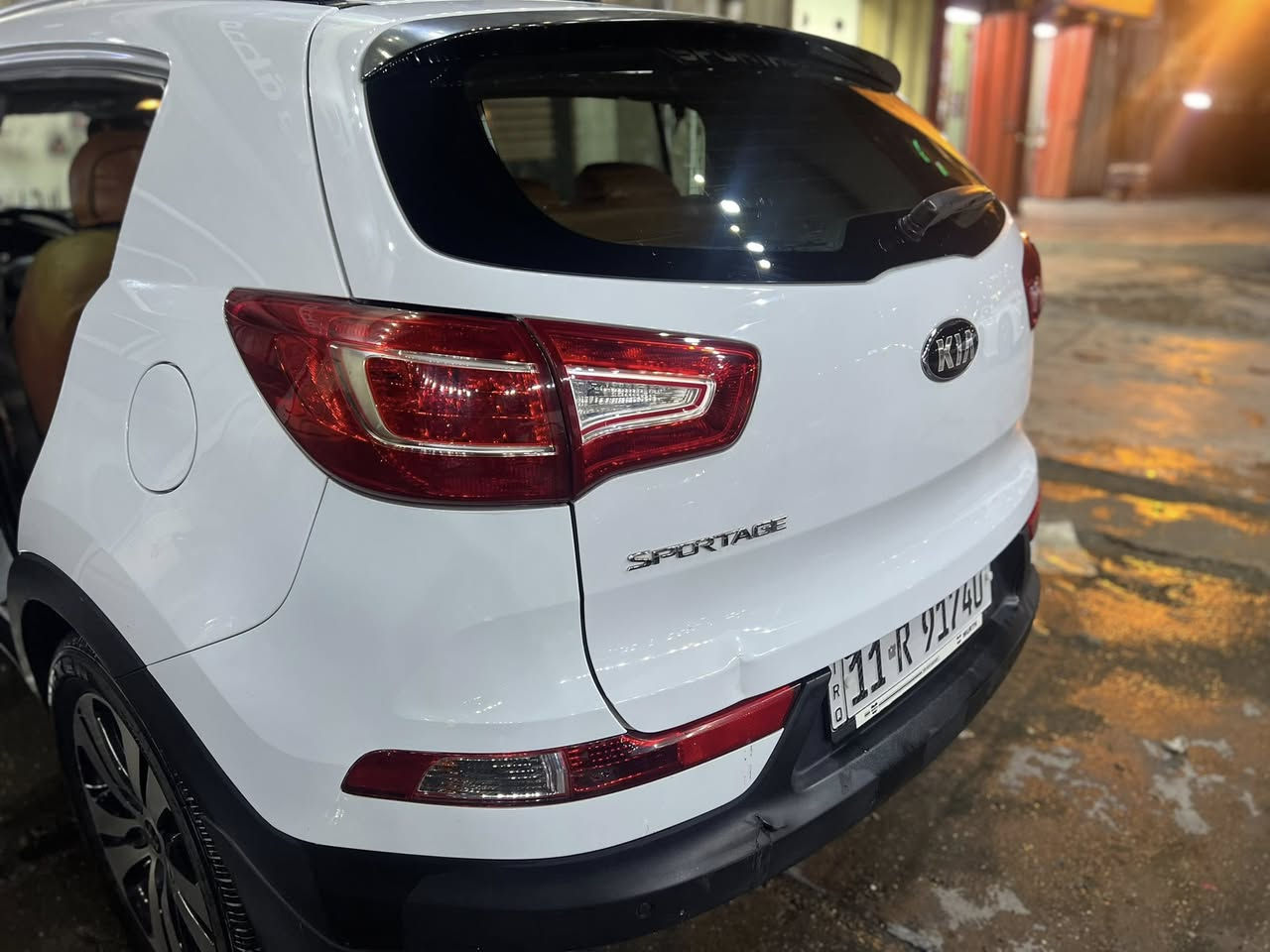 السلام عليكم سبورتج خليجي للبيع السياره مكفوله من ضربه وصبغ مكينه 2400 بانوراما ماشيه 85 وقابله للزياده رقم إنكليزي بسمي السنويه  صار 10 ايم انتهت اكو رصاعات خفيفه موضحه في الصور  عارضها 155 تواصل ***********
