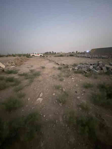 حي الجوادين داخل فرع صاير مقابيل الملعب الدولي فرع اسماعيل ال خليل والقطعه قريبه على بيت اسماعيل ال خليل
مساحه 220م
ماء كهرباء ومقابلها مباشر مجمع سكني منظم 
شارع 10 م 
للاستفساء مراسلة الصفحة او الواتساب
***********
