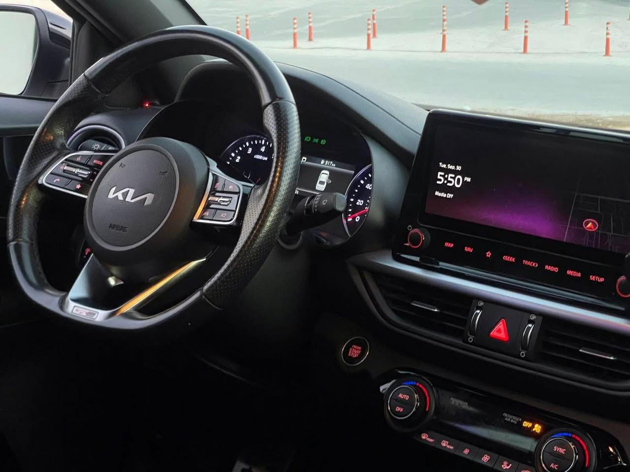 السلام عليكم
للبيع كيا فورتي 2023 جي تي لاين فول – رقم بغداد معوقين وكاله عامه من معوق _ بصمة تشغيل ، بصمة أبواب ، كراسي جلد ، اشاير بالمري ، نقاط عمياء – بجم كبس
 2023 KIA Forte, GT Line
2.0L I-4 DOHC, VVT, 147HP
وارد أمريكي ، بدون دواخل ، الارباكات كلهن سليمة ، رقم بغداد معوقين ، اللون ابيض ، محرك 2000 دوش ، حادث خلفي الكراسي الامامية (جلد GT)  اوتو هولد ، ه ، نقطة عمياء ، اشاير مري ، ماشية تقريبا ٦٤ الف ميل  
السعر ١٥٥ ورقة -
***********
