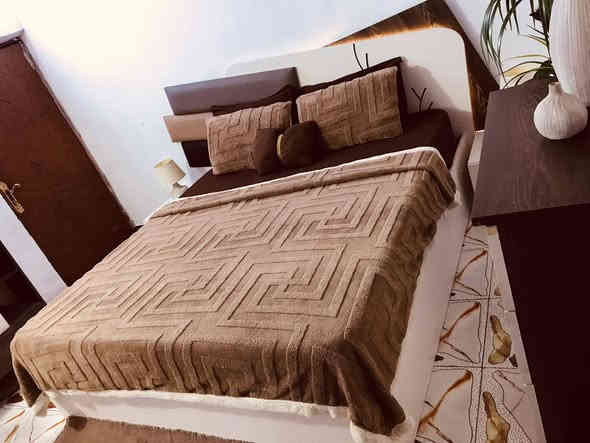 غرفة تركيه نظيفه جدا مابيها اي ضرر
٧ قطع الخشب الثكيل مكاني بغداد للاستفسار ***********
