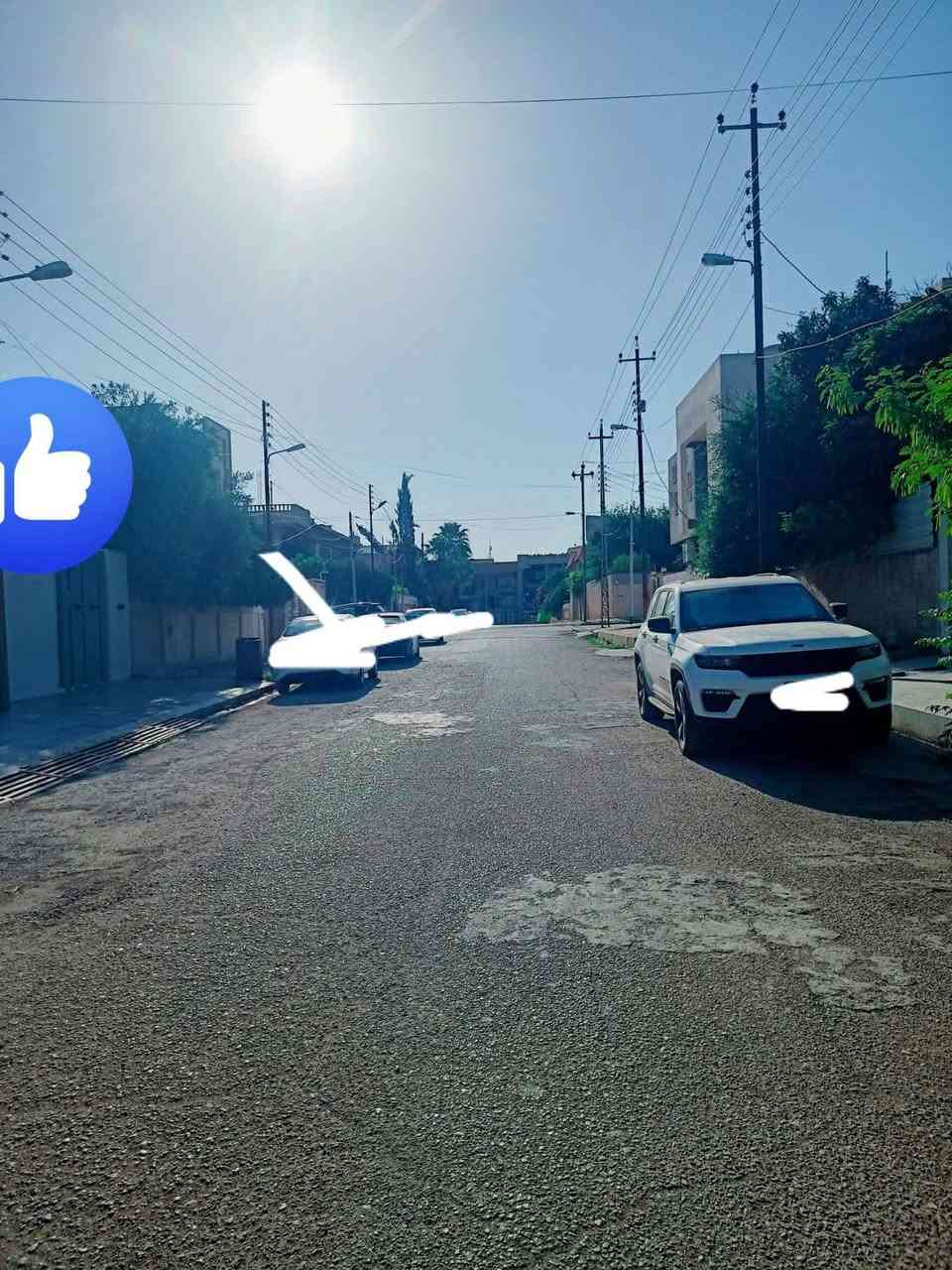 📍 منزل للبيع
📌 المنطقة: حي النور
أقرب نقطة دالة: تقريباً مولدة النور أو مدرسة الشهباء الابتدائية

🏡 هل تبحث عن منزل في حي راقٍ وهادئ؟
هل تريد بيتاً على شارع 20 متر وبسند جديد وتحويل مباشر؟
هل تبحث عن منزل واسع وصالح للسكن بسعر مناسب؟
هل تريد عقاراً في منطقة نظيفة وجميلة وقريبة من جميع الخدمات؟
هل تبحث عن فرصة حقيقية بسعر متر منافس وقابل للتفاوض؟

🔥 إذا كانت إجابتك (نعم)، فهذه فرصة تستحق الإنتباه لها..

📐 المساحة للبيت: 225 متر 
📏 الأبعاد: واجهة 7.5 متر 
                والطول 30 متر

🏠 تفاصيل المنزل:
🔹 المنزل مكون من طابقين 2
🔸 الطابق الأول:
✅ غرفتان
✅ صحيات عدد 1
✅ سرداب

🔸 الطابق الثاني:
✅ 4 غرف
✅ صحيات عدد 2
✅ وسط

💧⚡ الماء والكهرباء متوفران بالكامل

✨ مميزات العقار:
✅ يقع على شارع بعرض 20 متر
✅ اتجاه البيت تقريباً شروق
✅ البناء قديم لكنه صالح للسكن
✅ تم في الآونة الأخيرة تجديد بعض الأمور المهمة في المنزل، ومن ضمنها تغيير شبكة المجاري بالكامل
✅ المنطقة راقية جداً وهادئة
✅ الفرع واسع
✅ أهل المنطقة طيبون ومحترمون
✅ منطقة نظيفة وجميلة ومريحة
✅ المنزل واسع ، والسعر مناسب 

📑 الوضع القانوني:
✔️ سند جديد
✔️ العقار باسم صاحب البيت
✔️ التحويل مباشر

💰 سعر المتر:1,420,000 فقط
🔥 ويوجد مجال بالتفاوض بعد للجادين 🔥

📩 للتواصل:
 عبر الماسنجر أو 
واتساب:📱 ***********

🌷 مع أطيب التحيات.
