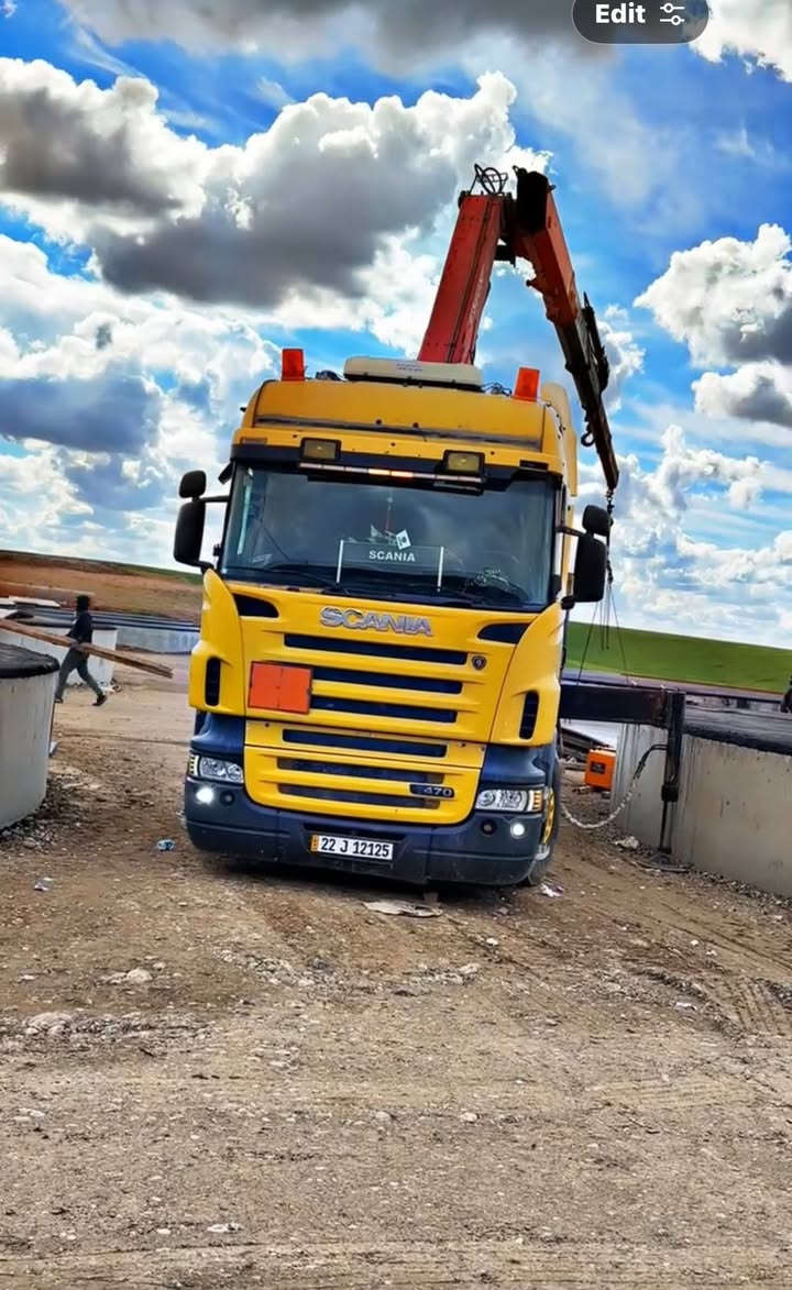 السلام عليكم كرين للبيع سياره سكانيا موديل 2005 حجم 470R
كرين فاسي 12طن 5سلايت 2يده رون 3 السعر 510وبي مجال 
المكان اربيل 
للاستفسار الاتصال *********** واتساب موجود
