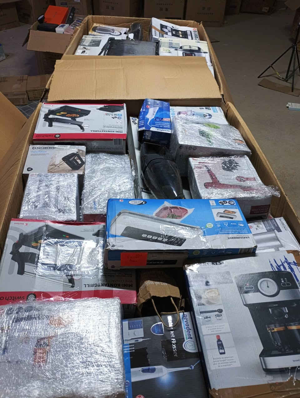 يا الله خوان بقن 6كراتين اقل طلب 2كراتين متوفر توصيل  قياس كارتون طول متر و30 عرض 80في 80 كهربائي صافي سلفر كرست الأماني تواصل واتساب ***********
