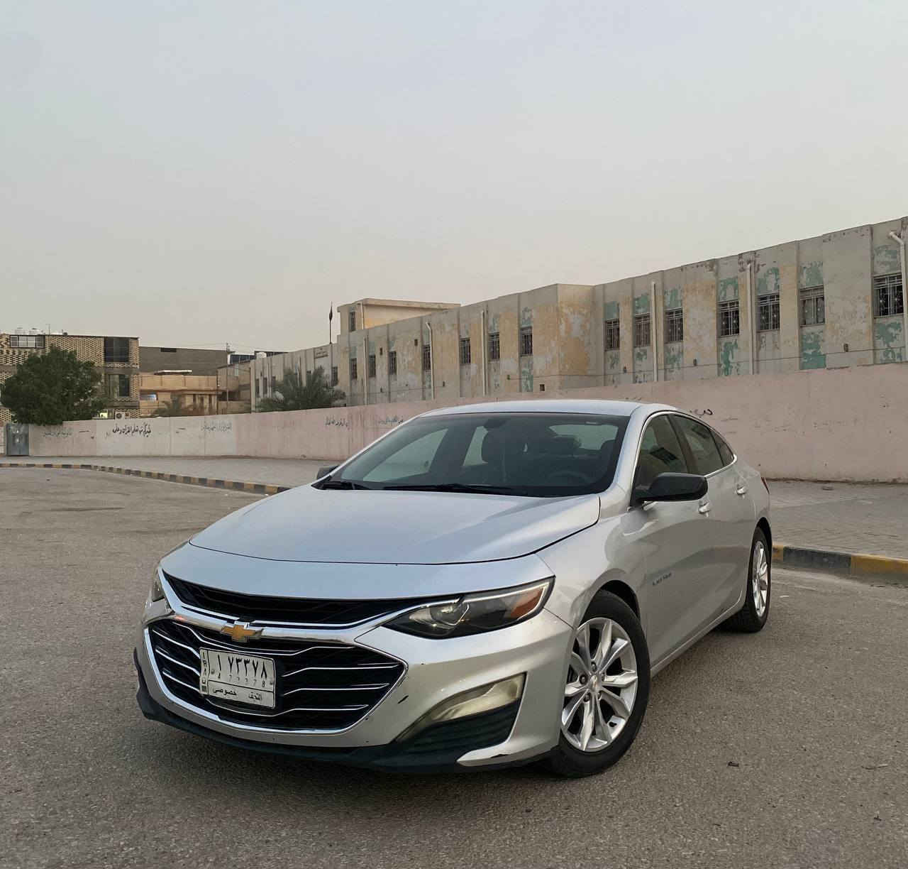 تحية طيبة بيع او مراوس بأقل ماليبو LT موديل 2020 حادثها جانبي خفيف تبديل ابواب فقط بدون دواخل بچم كبس سيارة نظيفة جدا وجاهزة من كلشي گير محرك تبريد كلشي تمام مكاني نجف حي الجامعة سعرها 118 
يرحم والديك اذا مو شراي لتكسر بالسعر اكو حتى ب80 رقمي *********** النجف, العراق
