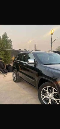 جيب موديل 2021 ماشية 40.000 ميل  فول مواصفات 1- بانوراما 2-شاشه كار بل...