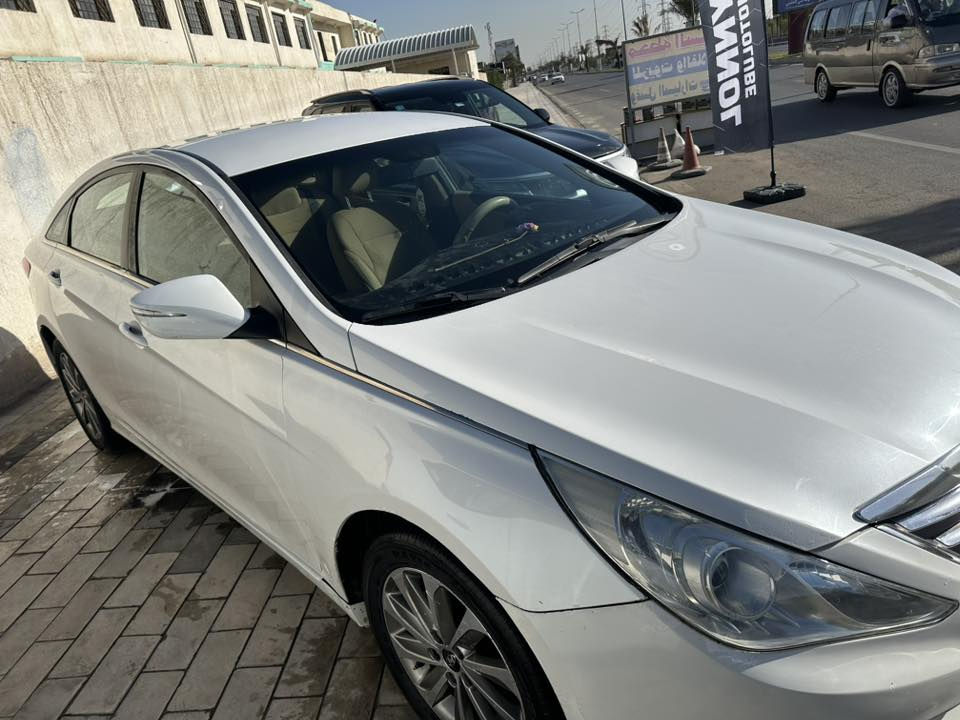 سوناتا خليجي 2014 للبيع سياره جاهزه بيه صبغ باب لخلفي ودور جاملغات لخلفيه سعر 118 مكان النجف 
لاستفسار ***********
