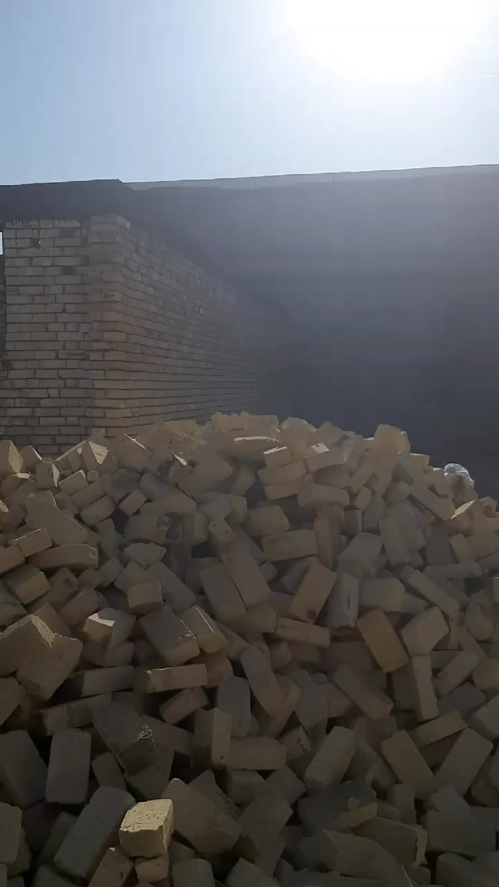 سلام عليكم 
بناء نجارة وصب  يومي قطعي  تسليم هيكل
***********
