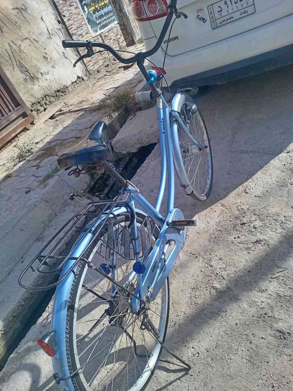 سلام عليكم بايسكل للبيع حجم ٢٦ بايسكل نضيف شوفت عينك بايسكل كامل اوياله موس بريكات جديده بايسكل جديد للستفسار والاتصال *********** او مراسله خاص
