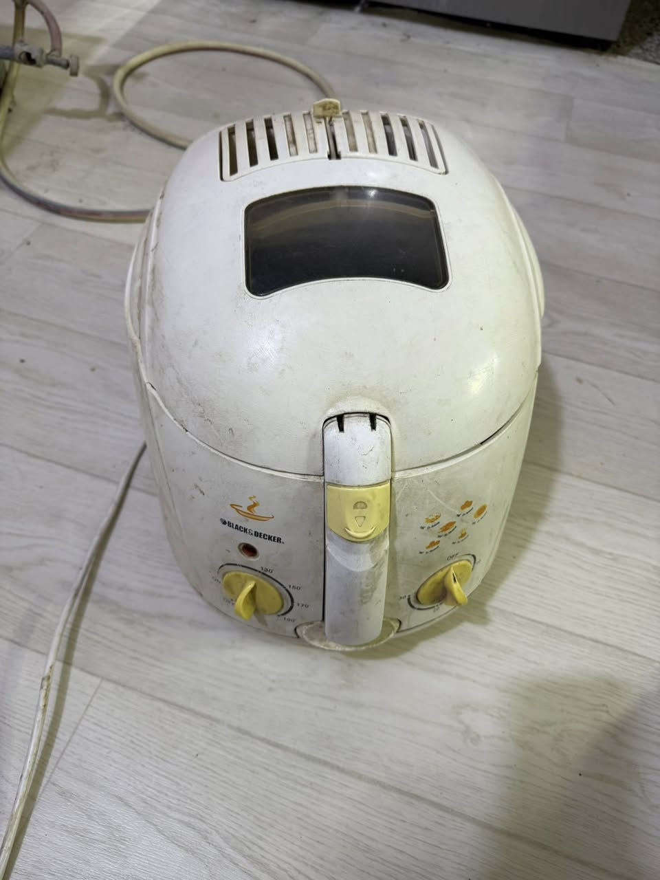 هذن غراض كلهن بسعر ٢٥،مكاني البصرة كزيزة،محمصات خبز عدد 2،فرن خبز كهربائي،طباخ غازي،قلاية كهربائية ،كلهن شغالات


**إذا كنت صاحب هذا الإعلان وتريد حذفه لأي سبب، رجاءا أرسل رسالة إلى الدعم الفني**