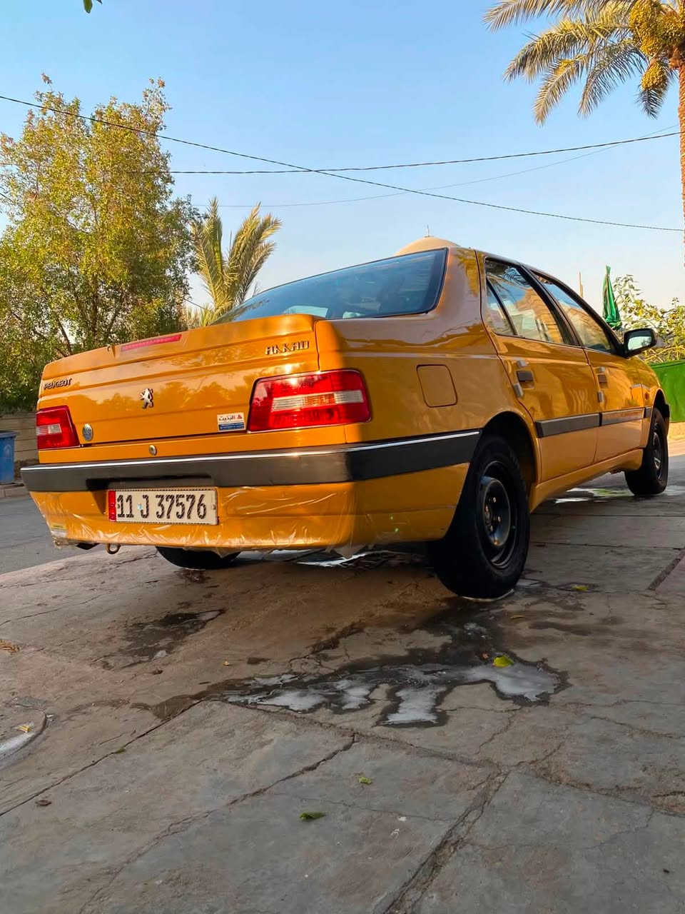 السلام عليكم بيجو لميس لا صبغ ولا ضربه ابضع الشركه اليساره جاهزه بسمي ام صفره هيهه او غرامات السعر ٤٢ او بيه مجال بكاني بغداد موديل ١٥ هذا رقمي ***********
