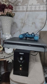 مو مهكر بلي4 سلم للبيع مع يوبي اس و يدة اصليه وجميع الوايرات كامله سعر...