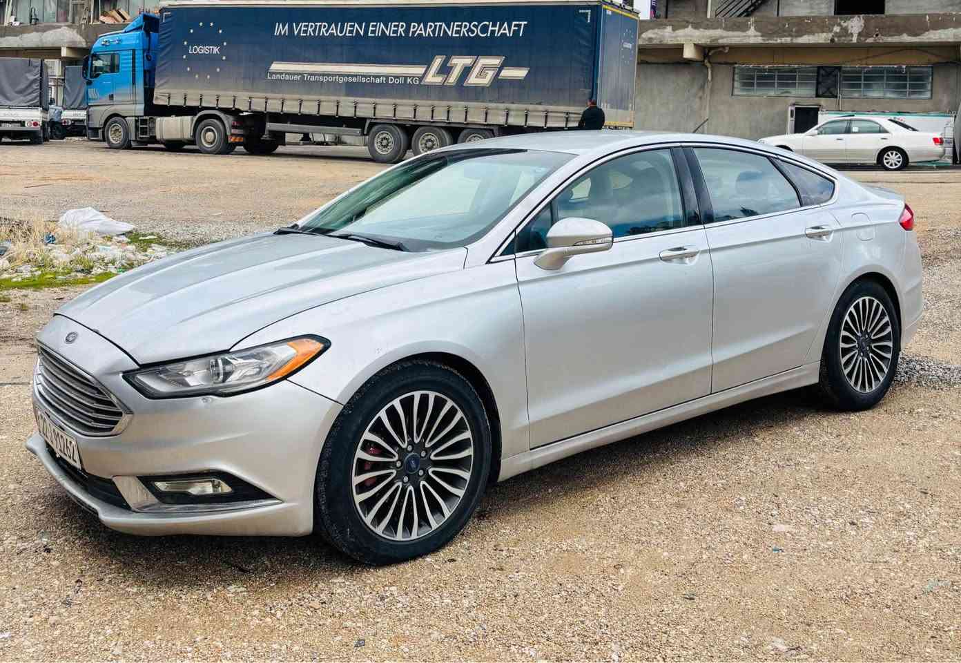 Ford fusion 2018 SE
گێڕ و مەکینە بەشەرت مەکینە نەکراوەتەوە مەکینە١.٥
کوشن جلد و هیتەر سێ شاشە کامێرا حاسە  بەسمە شەغال گێڕ ماوس کوشن کارەبا دەرگا کۆد تایە و ویل و پێش تیتانیۆم ئاوێنە ئیشارەت باڵێ سەر سنوق 
یەک چەمەلغ پێشەوە بۆیاخ 
١٠٠$قفڵ
*********** السليمانية, العراق
