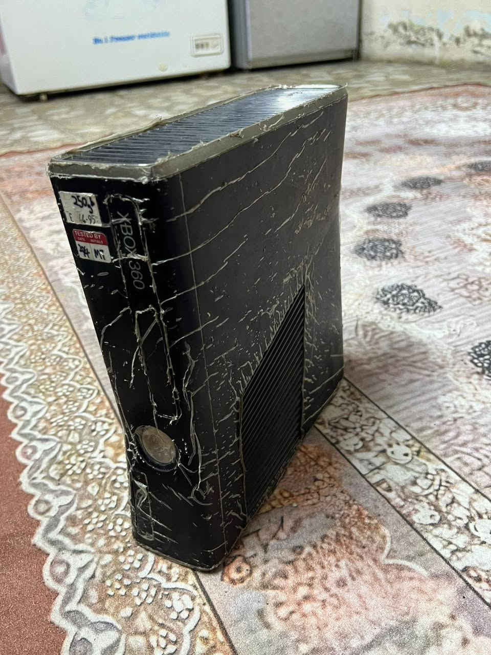 اكس بوكس 360مهكر مع جميع ملحقاته وجوستك 2 وجميع العاب وبيس 26  ونضافه 100من 100 وسعر الجهاز 125 وبي مجال رقم التواصل عبر الوات ساب او السيمكرت ***********
