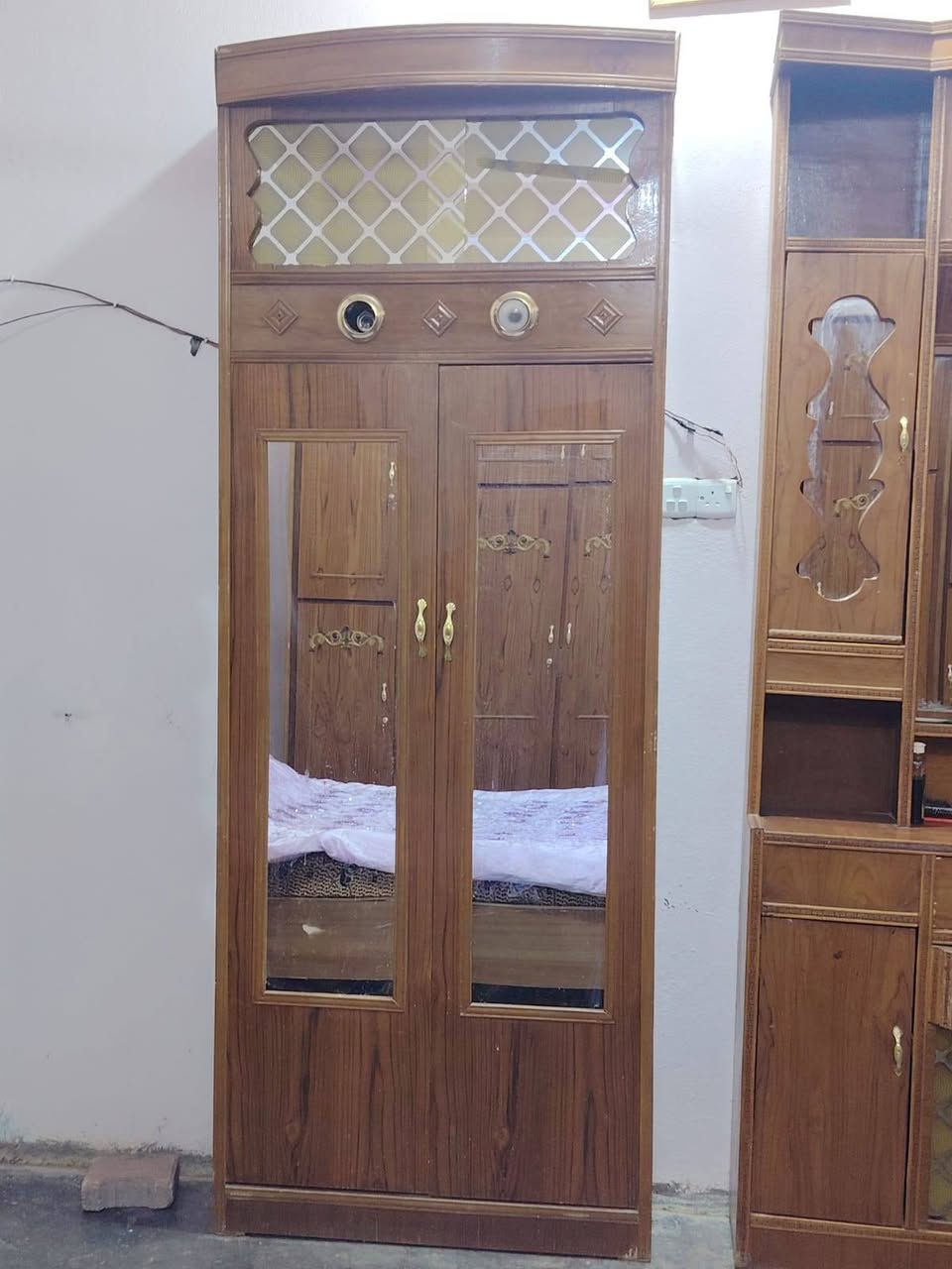 غرفه نوم هودج ثلاثينيه نضافه فول السعر 925 وبيها مجال العنوان الرمانه*********** 
ادمن وافق
