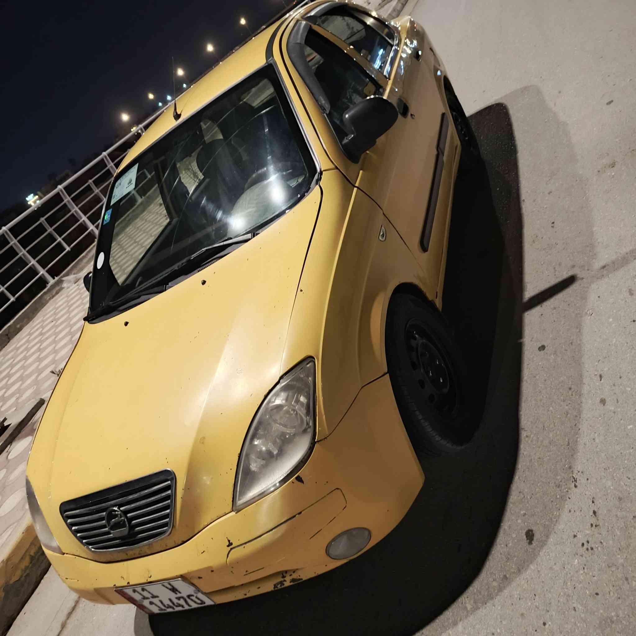 سلام عليكم سياره طيبه قطعه وحده صبغ والباقي كفاله عامه رقم بغداد انكليزي كبل اسويلك عقد مروري ويه راعيه مصفره هيئه وغرامات مكينه كير حداديه تدفئ تبريد تخم تاير كله مكفول السعر 35 وبيه مجال للستفسار اتصل ***********
