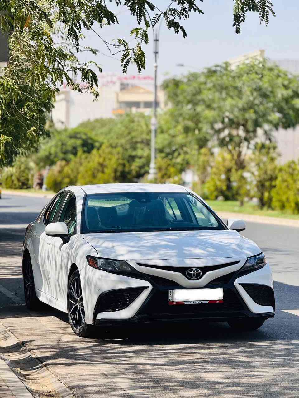 كامري موديل 2021 SE مواصفات 
100 الف ميل ماشي 
مواصفات امريكي 
 رادار وكشن  كهربائي  و  شاشة و كاميرا و حساس 
 وتحديد سرعة 
قطعتين تبديل 
جاملغ سكن تبديل بلادي 
بنيد تبديل تجاري 
بدون ايرباك 
نظافة سيارة 90‎%‎ 
سيارة حيل نظيفة 
السعر / 208 او بيه مجال قليل 
رقم سليمانية هزة براد سنوية كلها جديد 
كير محرك شرط 
موقع / كركوك 
استفسار اكثر / ***********
